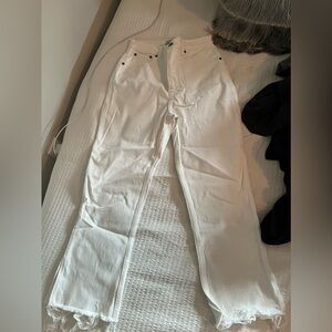 A&F White Ultra High Rise Flare jeans in perfect condition no stains